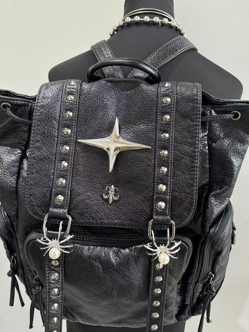 Sac à bandoulière gothique Pun - Leather Work Backpack avis et prix